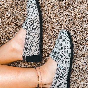 Patterned Toms